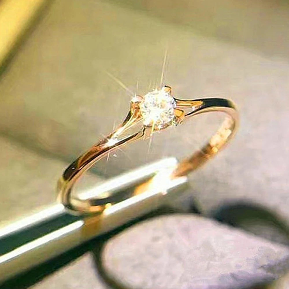 Anel de Noivado Minimalista com Zirkônia 4mm