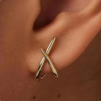 Brincos de Cruz Minimalistas em Aço Inoxidável